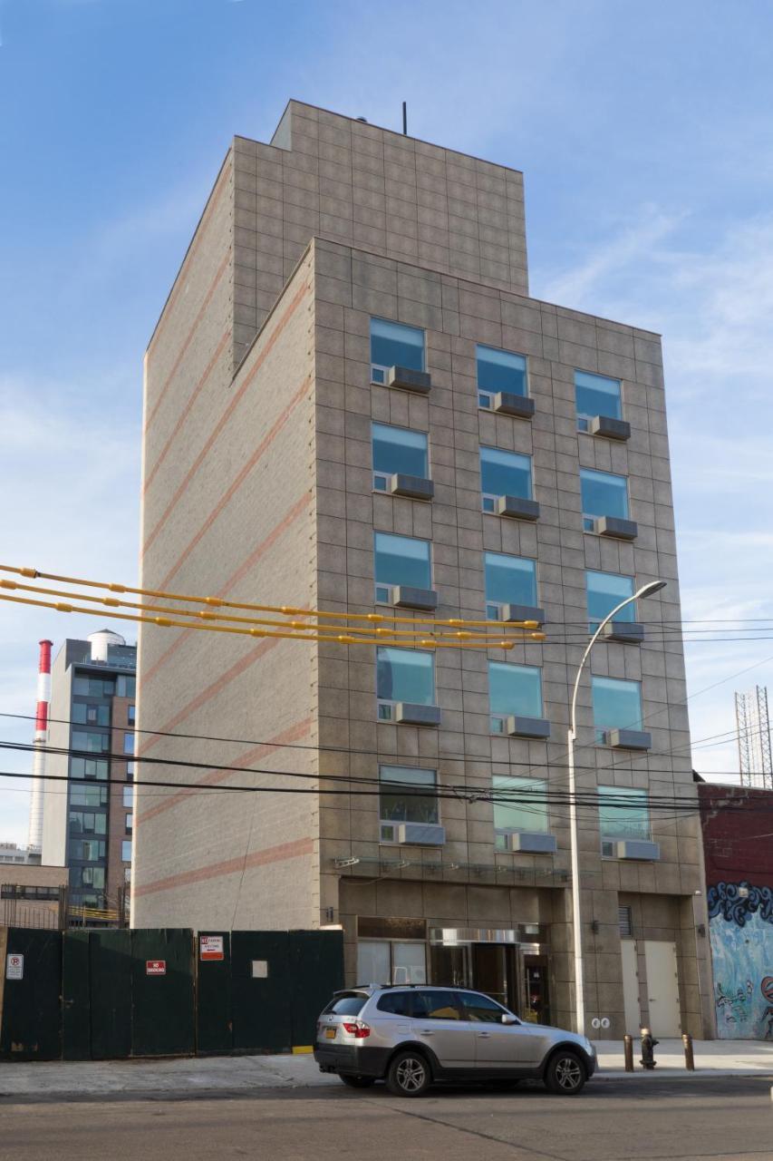 Mayfair Inn And Suites New York Buitenkant foto