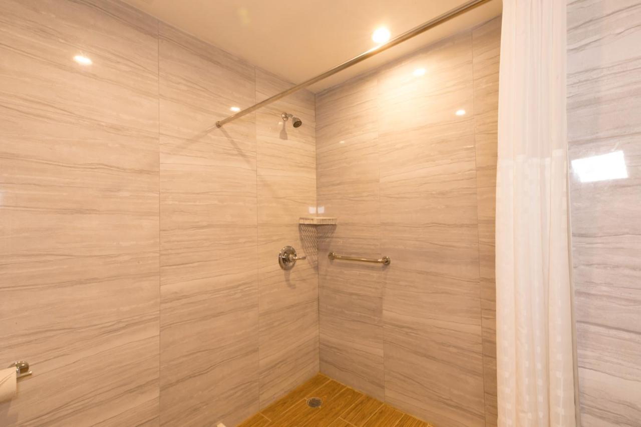 Mayfair Inn And Suites New York Buitenkant foto